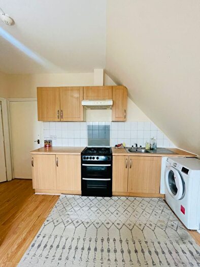 2 Bedroom Flat To Rent In Goresbrook Road, Dagenham, RM9