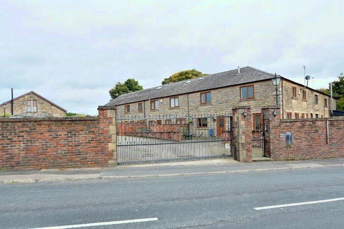 3 Bedroom Cottage For Sale In Moss Hall Road, Heywood, OL10