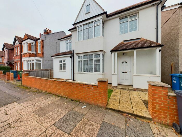 1 Bedroom Studio To Rent In Wellington Road, Harrow, HA3