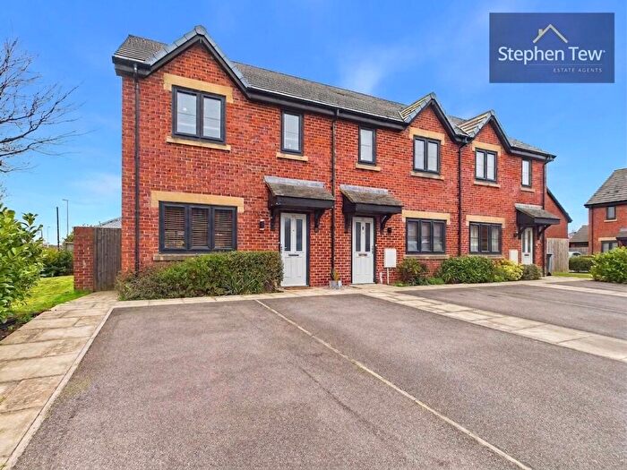 3 Bedroom End Of Terrace House For Sale In Highfield Gardens, Blackpool, FY4