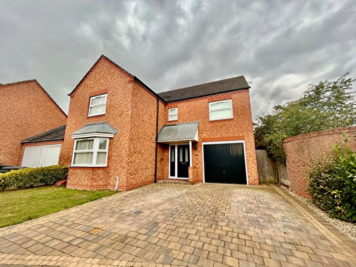 4 Bedroom Detached House To Rent In Priors Grove Close, Warwick, CV34