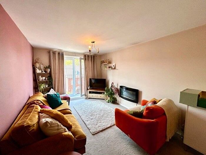 2 Bedroom Flat To Rent In St. Johns House, Ellesmere Port, CH65