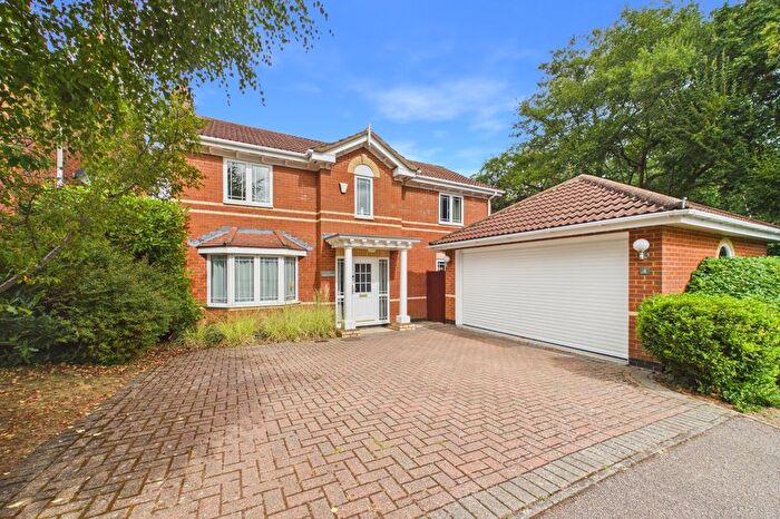 4 Bedroom Detached House For Sale In Viola Croft, Warfield, Berkshire, RG42