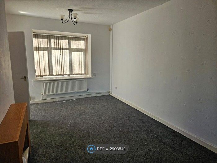 3 Bedroom End Of Terrace House To Rent In Viscount Road, Wigan, WN5