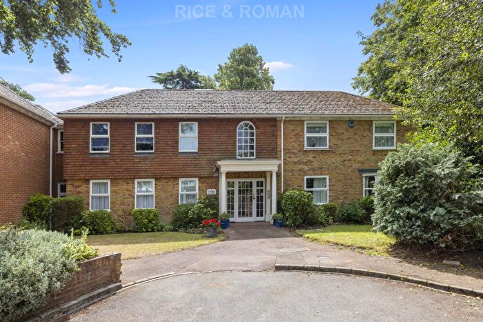 2 Bedroom Retirement Property For Sale In Fairlawn, Weybridge, KT13