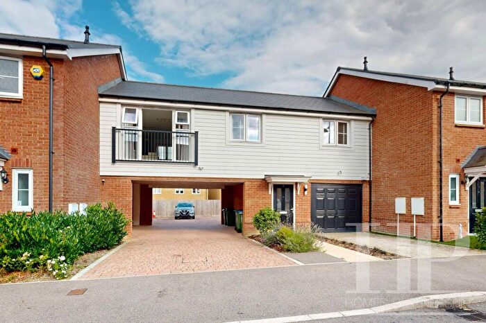 2 Bedroom Terraced House For Sale In Brewers Way, Faygate, RH12