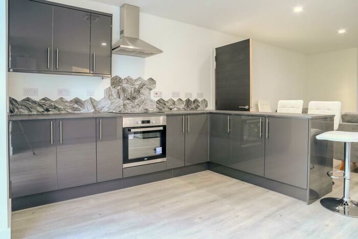 5 Bedroom Duplex To Rent In ** £ Inc Bills** Queens Road East, Beeston, Nottingham, NG9