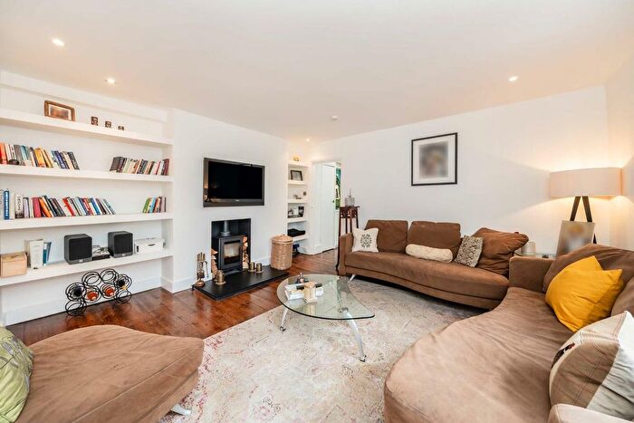 1 Bedroom Flat To Rent In St Anns Villas, Holland Park, W11