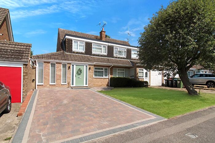 4 Bedroom Semi Detached House For Sale In Celina Close, Bletchley, Milton Keynes, Buckinghamshire, MK2