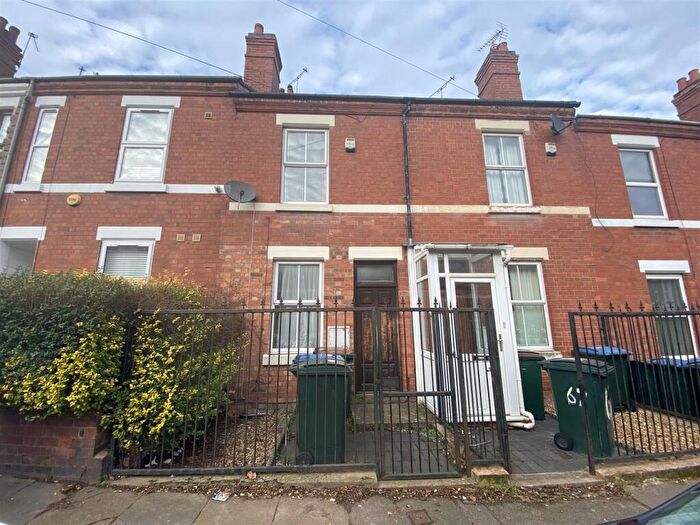 4 Bedroom Terraced House To Rent In Broomfield Road, Earlsdon, Coventry, CV5