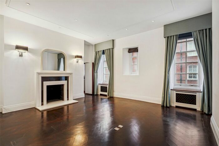 3 Bedroom Flat To Rent In Albert Hall Mansions, Kensington Gore, South Kensington, London, SW7