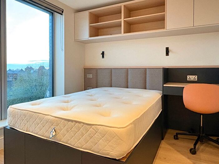 Studio To Rent In The Mall, London, W5