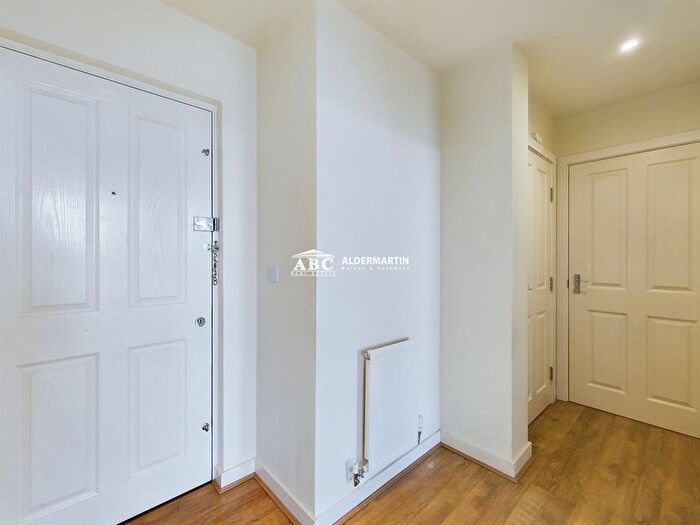 1 Bedroom Flat To Rent In Cameron Crescent, Edgware, HA8