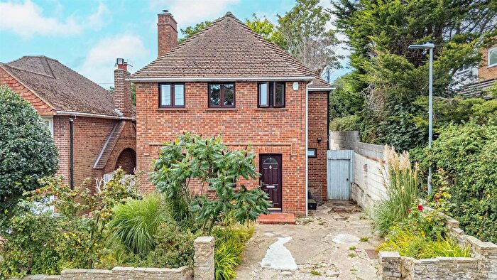 3 Bedroom Detached House For Sale In Downs Road, Hastings, TN34