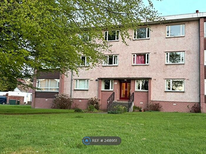 2 Bedroom Flat To Rent In Castleton Court, Newton Mearns, Glasgow, G77