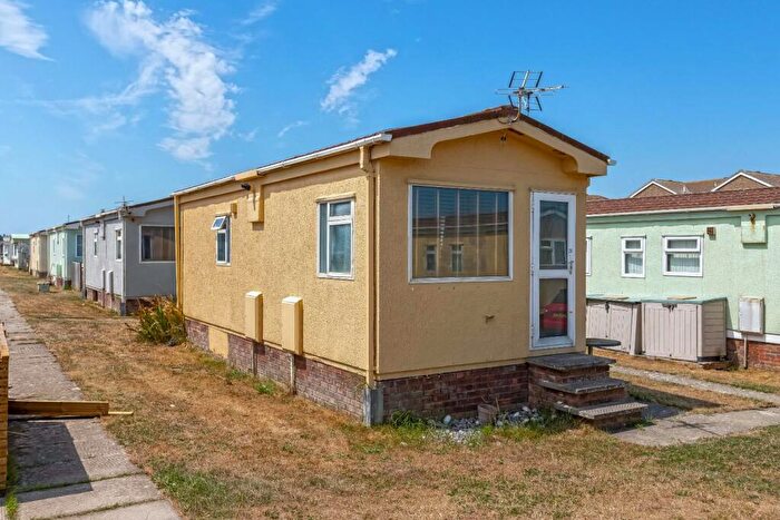 1 Bedroom Park Home For Sale In Brighton Road, Lancing, BN15