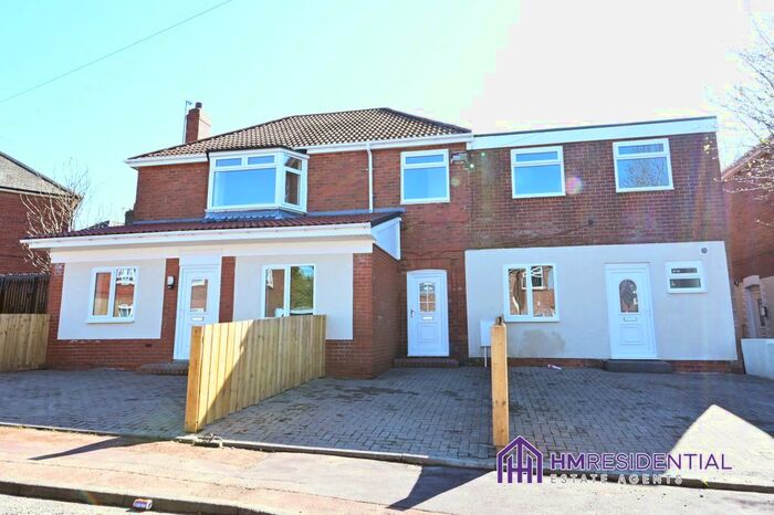 5 Bedroom Maisonette To Rent In Swinley Gardens, Newcastle Upon Tyne, NE15