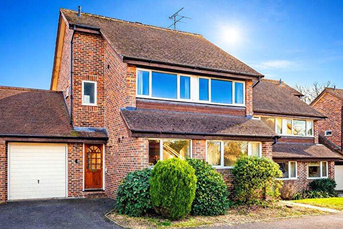 3 Bedroom Detached House For Sale In Maple Court, Goring On Thames, RG8