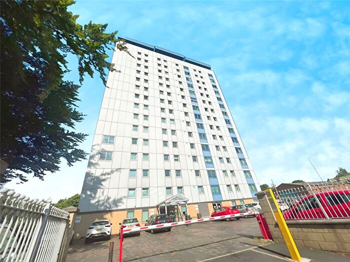 2 Bedroom Flat For Sale In The Pinnacle, Gomer Street, Willenhall, WV13
