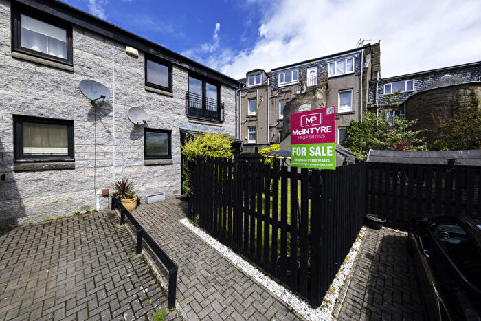 2 Bedroom End Of Terrace House For Sale In Rosebank Place, Dundee, DD3