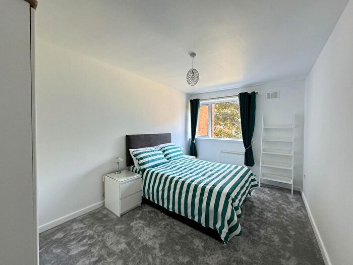 1 Bedroom Flat For Sale In Meadow Court, Hackness Road, Chorlton, M21