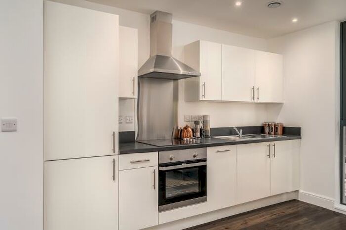 2 Bedroom Apartment To Rent In High Wycombe, Buckinghamshire, HP11