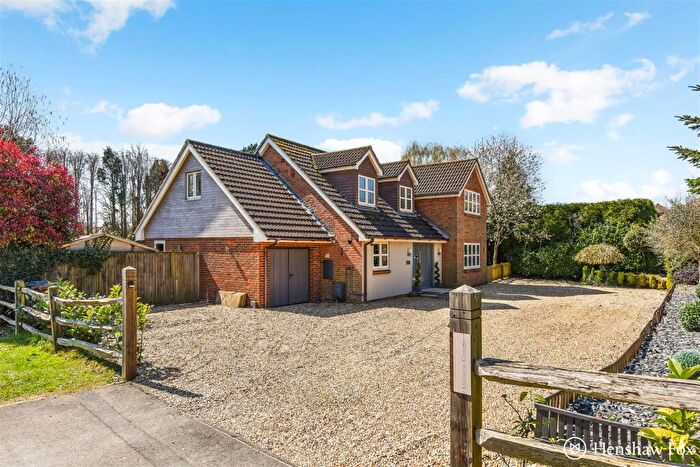 4 Bedroom Detached House For Sale In New Road, Timsbury, Hampshire, SO51