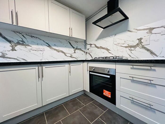 2 Bedroom Terraced House To Rent In Manchester Rd, Swindon, SN1