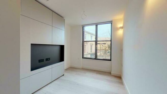 3 Bedroom Flat To Rent In Altrincham Road, Manchester, Greater Manchester, M23