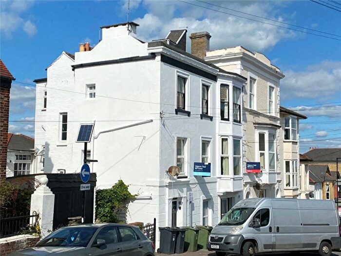 1 Bedroom Flat For Sale In George Street, Ryde, Isle Of Wight, PO33