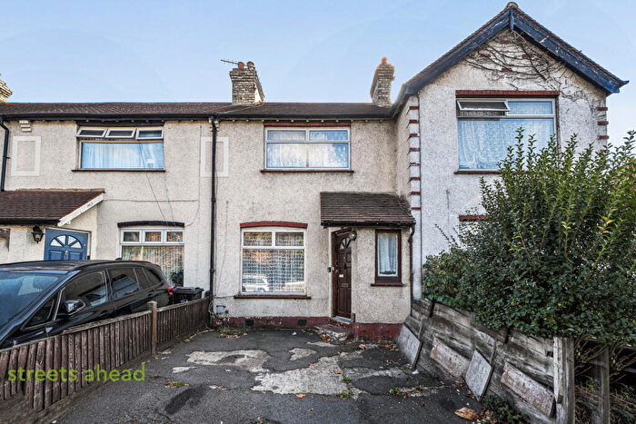 2 Bedroom Terraced House For Sale In Thornton Road, Thornton Heath, CR7