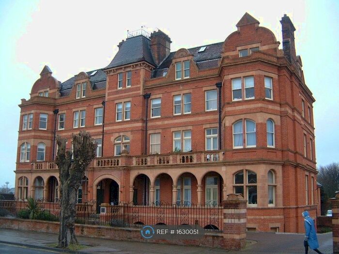 2 Bedroom Flat To Rent In St. Marys Court, Herne Bay, CT6