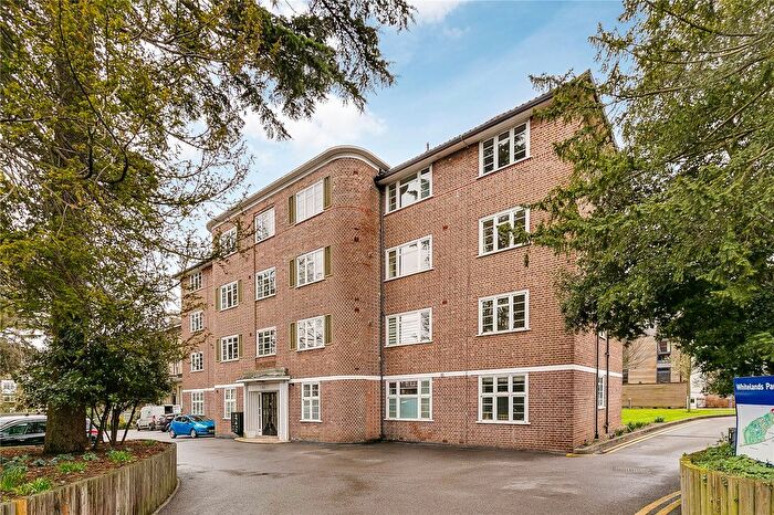 2 Bedroom Flat To Rent In Beverley Gate House, West Hill, SW15