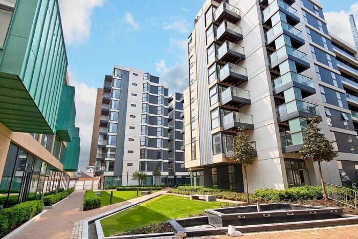 1 Bedroom Flat To Rent In Dance Square, London EC1V