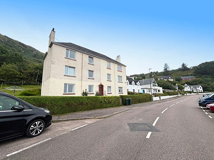 2 Bedroom Flat For Sale In East Bay, Mallaig, PH41