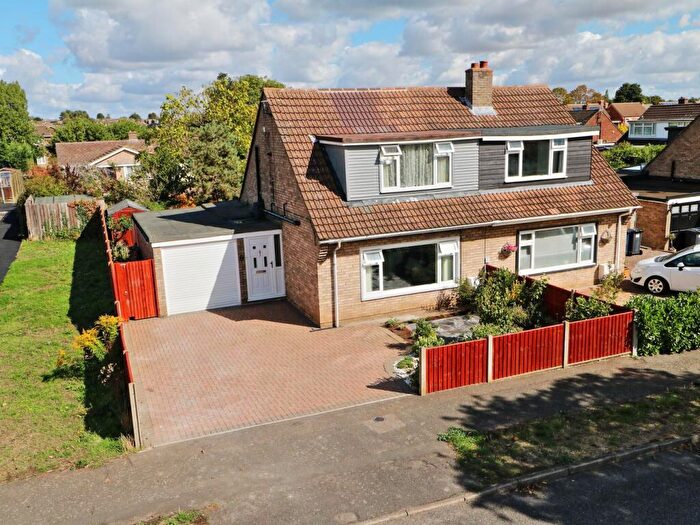 3 Bedroom Semi-Detached House For Sale In Orchard Road, Eaton Ford, St Neots, PE19