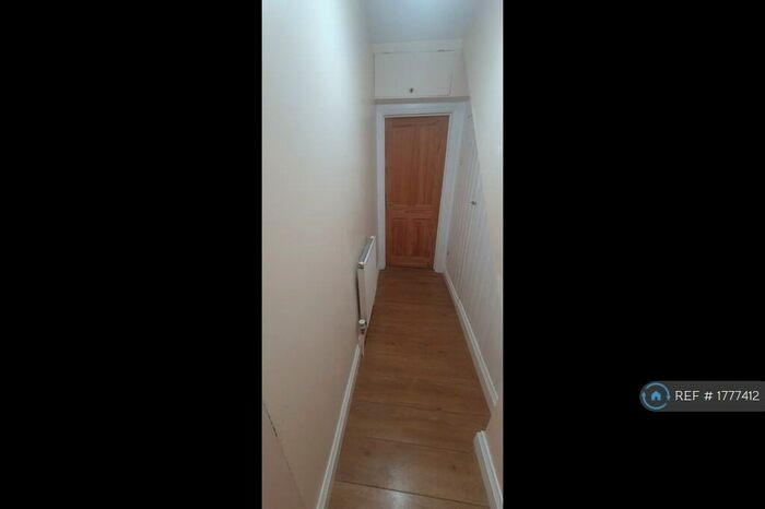 1 Bedroom Flat To Rent In Cavendish Road, Felixstowe, IP11