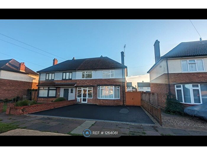 3 Bedroom Semi-Detached House To Rent In Moffat Avenue, Ipswich, IP4
