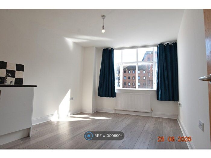 1 Bedroom Flat To Rent In T L House, Luton, LU1