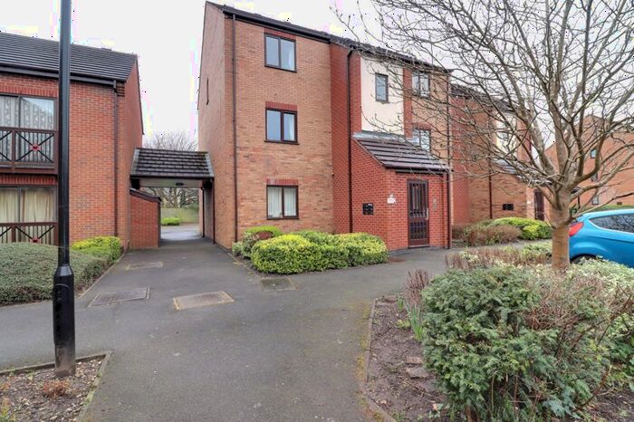 1 Bedroom Flat To Rent In Peter James Court, Stafford, Staffordshire, ST16