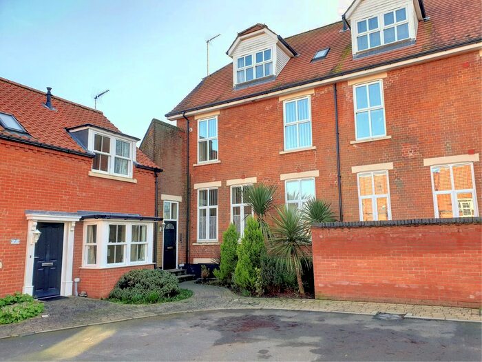 2 Bedroom Flat To Rent In The Oaks, Wapping, Ormesby, Great Yarmouth, NR29