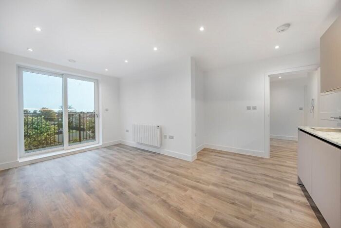 2 Bedroom Flat To Rent In Gale Street, Dagenham, London, *Private Balcony*, RM9