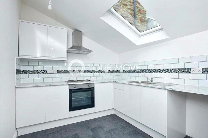 2 Bedroom Flat To Rent In Well Street, Callington, Cornwall, PL17