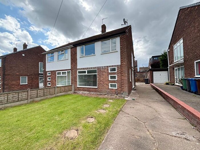3 Bedroom Semi-Detached House To Rent In Park Lane, Whitefield, Manchester, M45