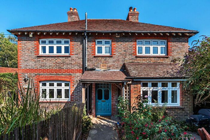 4 Bedroom Detached House For Sale In Hareshaw, The Platt, Lingfield, RH7