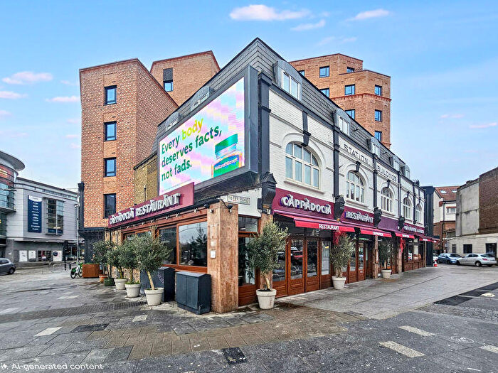 1 Bedroom Flat To Rent In Fife Road, Kingston Upon Thames, KT1