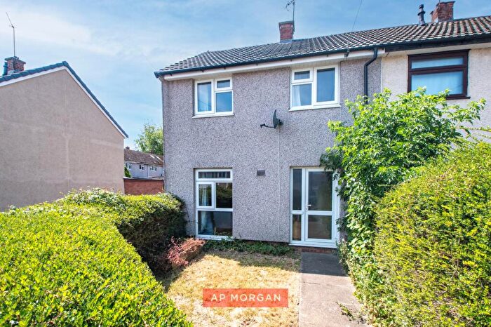 2 Bedroom End Of Terrace House For Sale In Neville Close, Abbeydale, Redditch, Worcestershire, B98