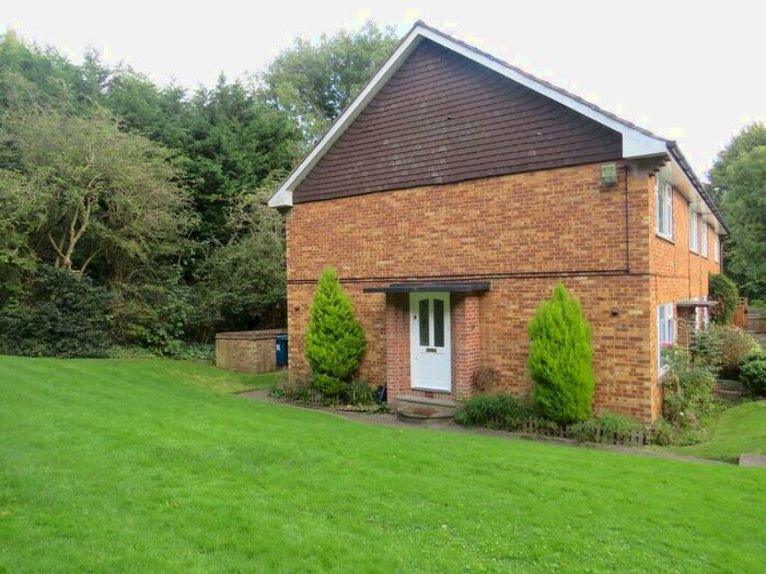 2 Bedroom Apartment To Rent In Hill Close, Stanmore, HA7