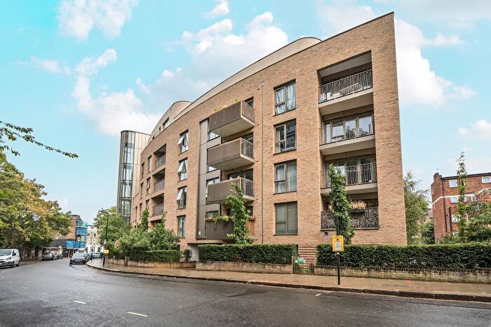 1 Bedroom Flat For Sale In Huxley House, South End Green, NW3