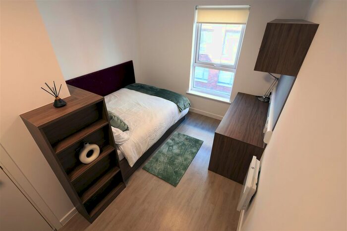 1 Bedroom Flat To Rent In Phoenix Place, Liverpool, L5